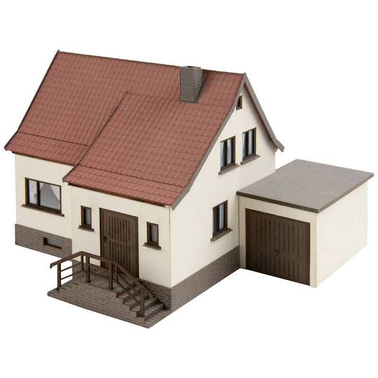 NOCH 63606 N Bostadshus med garage