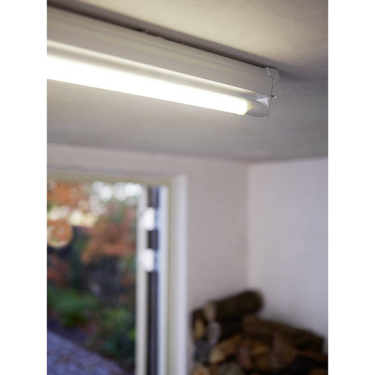 Philips Lighting LED EEK: A+ (A++ - E) N/A N/A VVG, CCG 8 W = 18 W Kallvit (Ø x L) 28 mm x 600 mm 1 st