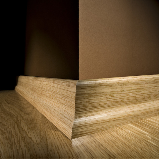 SOCKEL EK 22X60 L=2400 LACKAD FANERAD | Beijerbygg Byggmaterial